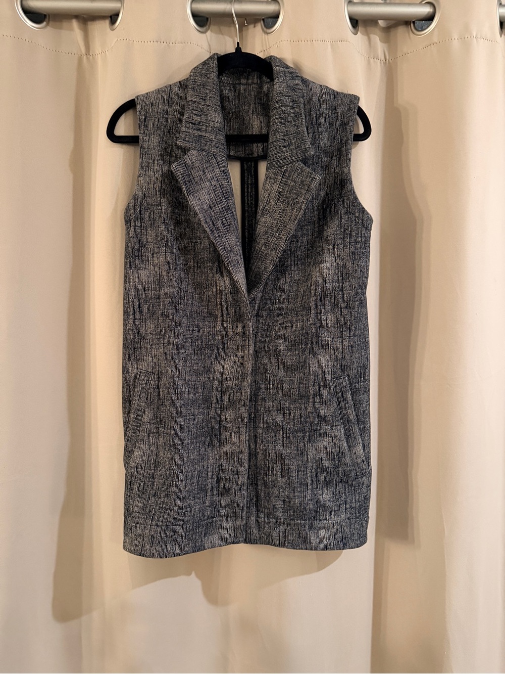 Lululemon Sleeveless Gray  Long Vest Jacket